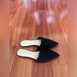 Black Lulus Flats